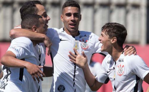 Mesmo com mudanças pontuais, Timão foi muito bem