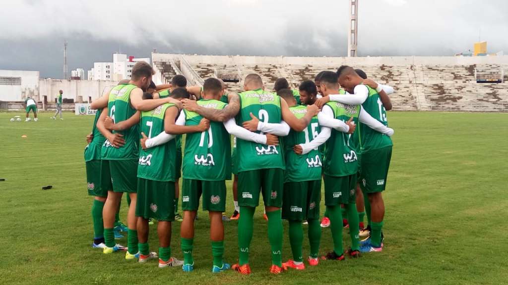 Flu volta aos trabalhos nesta terça-feira para encarar Flamengo/PE 