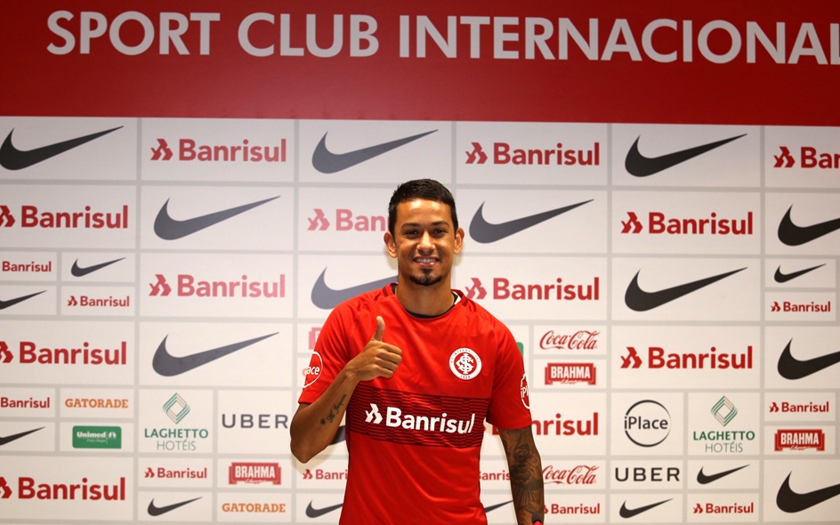 Após sucesso na Ponte, Lucca celebra reencontro com Pottker no Inter