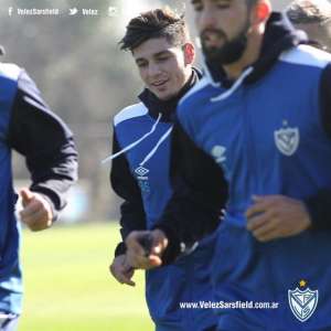 Ex-meia de Vélez e Villarreal está próximo de acerto com a Chapecoense