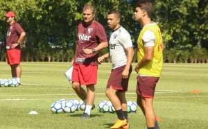 Com Reinaldo e Diego Souza em campo, São Paulo treina para pegar o Fluminense