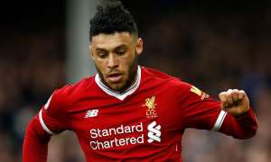 Copa do Mundo: Liverpool confirma que lesão tira Chamberlain do Mundial
