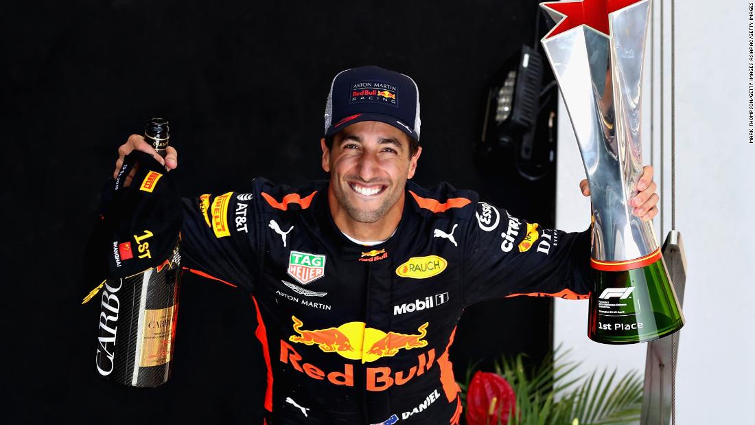 Fórmula 1: Após vitória no GP da China, Ricciardo nega pré-contrato com a Ferrari
