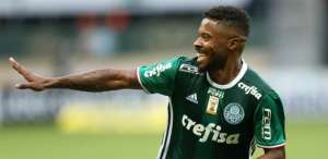 Pouco utilizado em 2018, Michel Bastos deve ser emprestado pelo Palmeiras