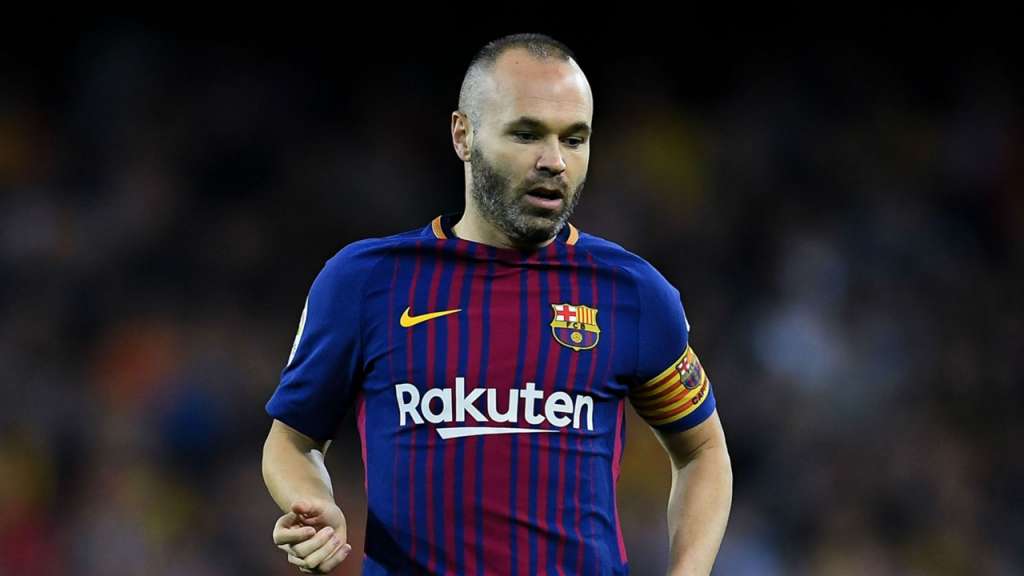 Após 22 anos e 31 títulos, Iniesta confirma saída do Barcelona