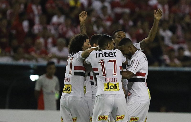 Aguirre convoca Diego Souza para jogo do São Paulo contra o Fluminense