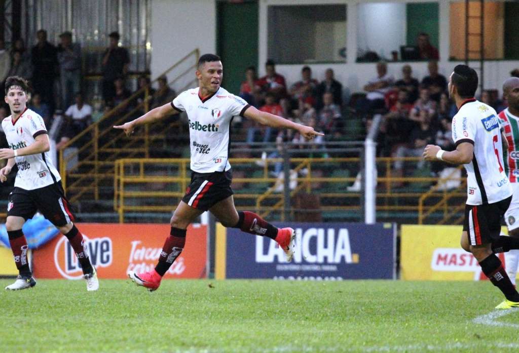 Marlyson pode deixar o Joinville. (Foto: Beto Lima / JEC)