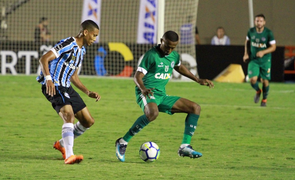 Série B: Carlos Eduardo sente lesão e desfalca Goiás contra São Bento