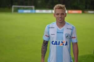 Série B: Destaque do Londrina, volante Moisés projeta confronto diante da Ponte Preta
