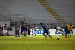 Ponte Preta 0 x 1 Londrina - Macaca vacila mais uma vez no Majestoso