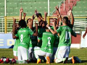 Caldense 2 x 0 Madureira - Mineiros vencem a 1ª na Série D