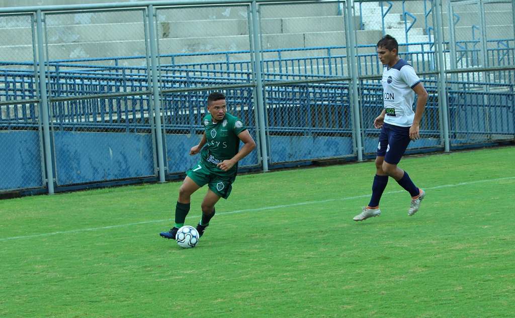 Em vantagem desde os primeiros minutos, o Manaus não teve problemas para golear o Macapá em casa
