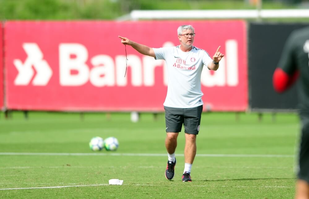 Odair Hellmann aprova desempenho do Inter e se diz inconformado com o empate