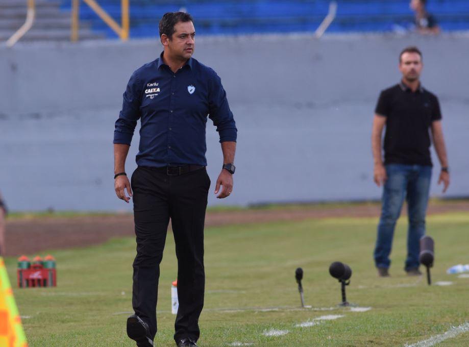 Série B: Sem tempo para treinar, Marquinhos Santos aposta na conversa no Londrina