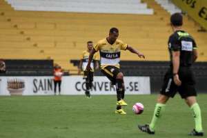 Série B: Argel Fucks escala Criciúma com três mudanças para encerrar jejum