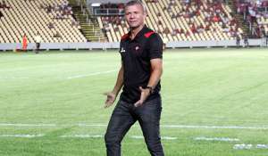 Por salários atrasados, jogadores fazem greve e treinador deixa Moto Club