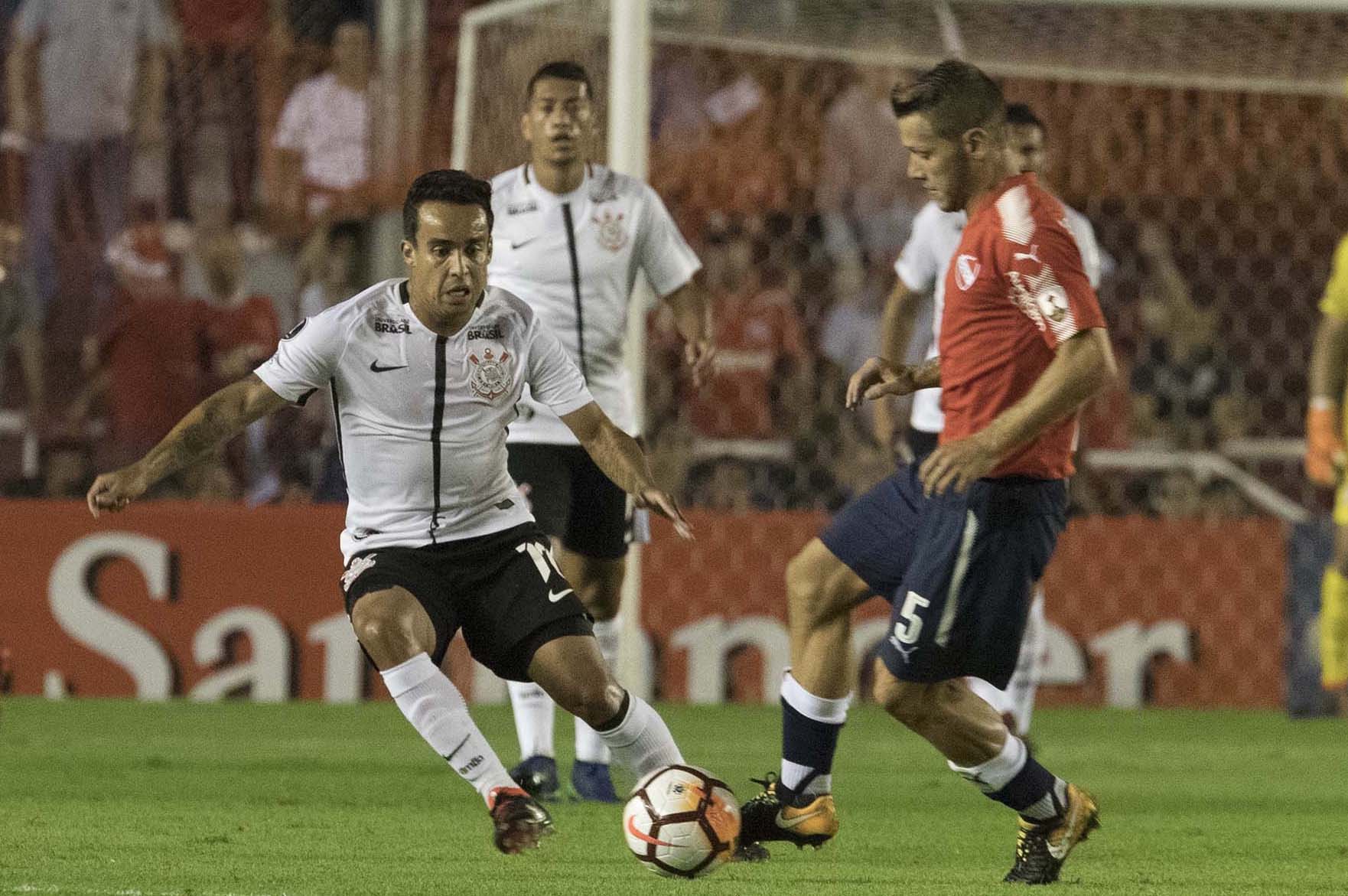 Corinthians x Independiente – Timão volta a Itaquera com missão de encaminhar vaga