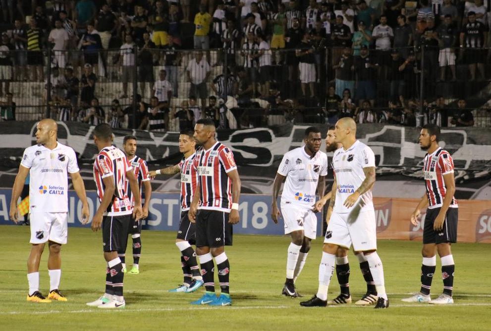 O ABC venceu o Santa Cruz, por 1 a 0, no Estádio Frasqueirão, pelas quartas de final da Copa do Nordeste (Foto: Andrei Torres/ABC FC)