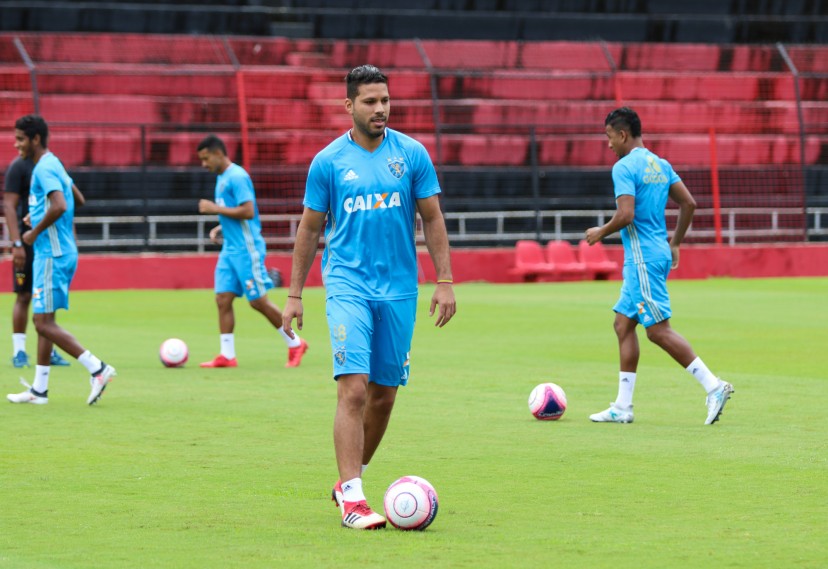 Oswaldo Henríquez quer grande jogo do Sport contra o Bahia pelo Brasileirão