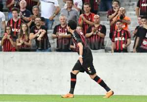 Atlético-PR renova contrato do atacante Pablo por mais três temporadas