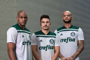 Palmeiras lança nova camisa dois e tem a volta do escudo ao peito