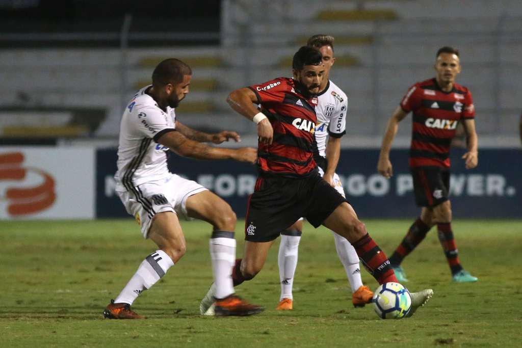 Flamengo derrota a Ponte em Campinas