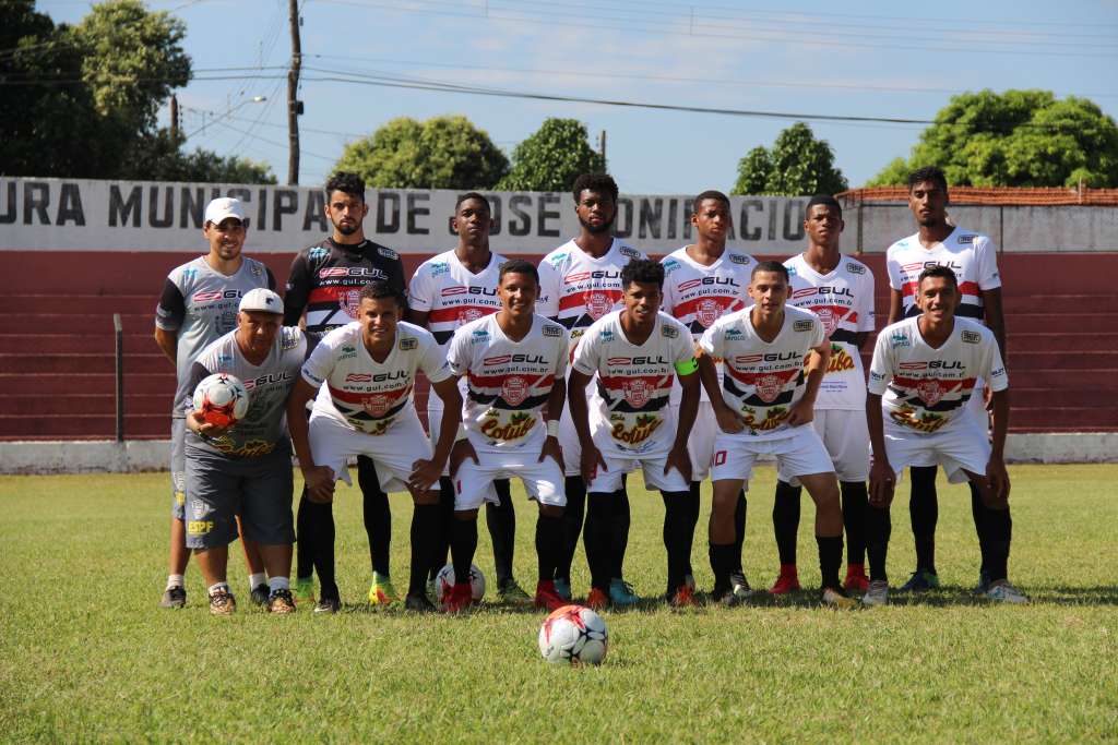  Em busca da reabilitação, José Bonifácio tem estreia de atacante contra o CAT (Foto: Muller Merlotto Silva)