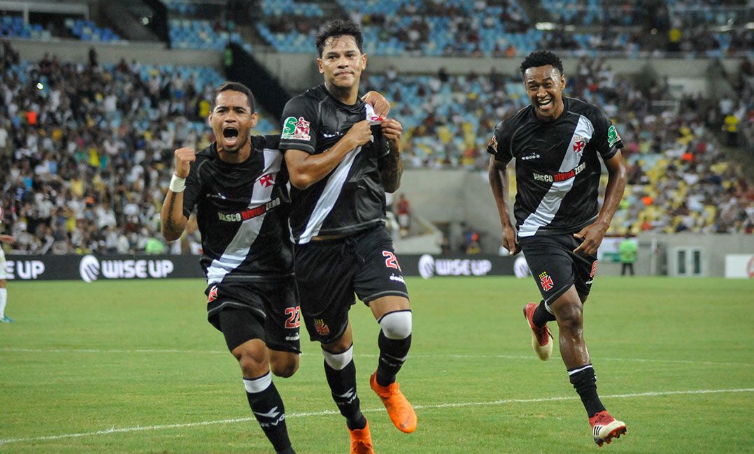 Giovanni Augusto e Ramon treinam e ficam mais perto de voltar ao Vasco