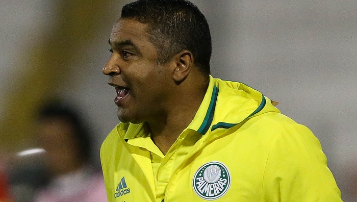 Com topo geral da Libertadores na mira, Roger exalta elenco do Palmeiras