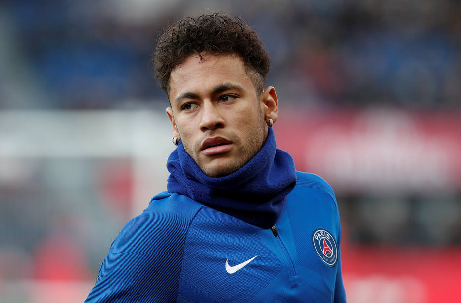 Neymar desembarca em Paris para iniciar fase final de recuperação de sua lesão