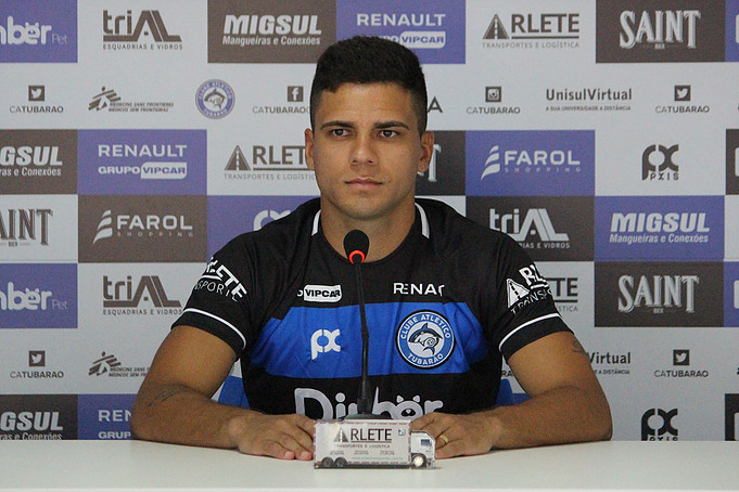 Sandro é apresentado no Peixe e é mais uma opção para Série D