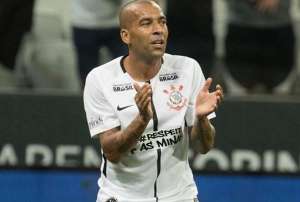 Após expulsão, Sheik escapa de punição e pode ser titular no Corinthians