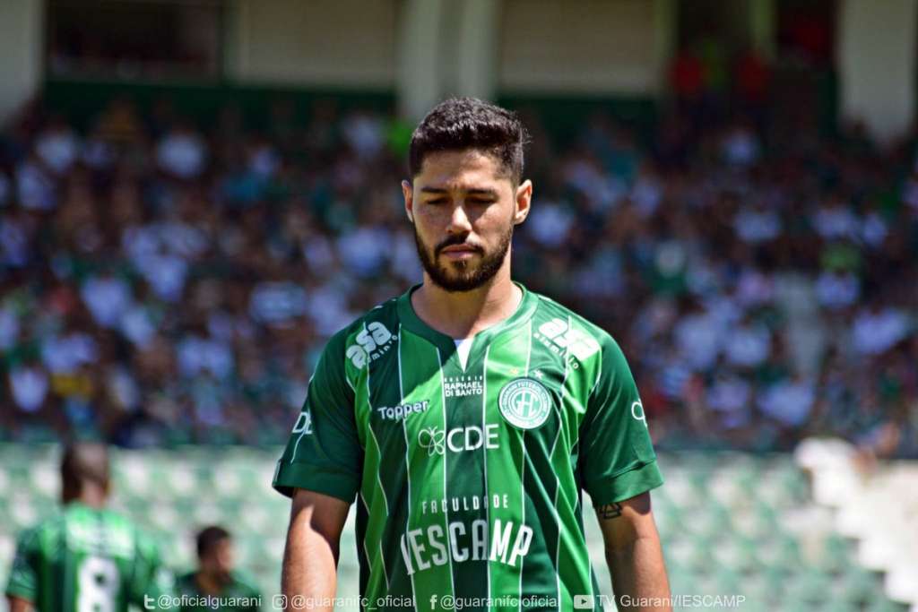 Rondinelly teve bons momentos no dérbi. (Foto: Letícia Martins / GuaraniPress)