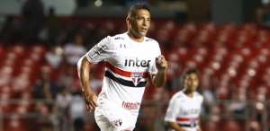 Diego Souza destaca conversa com treinador: 'Colocamos os pingos nos 'is''