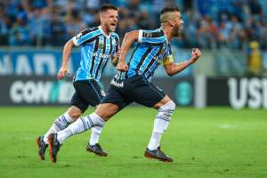 Grêmio 5 x 1 Santos - Com show de Maicon, Tricolor arrasa o Peixe no Brasileirão