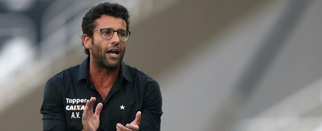 Valentim admite vacilo da zaga do Botafogo em gol do Cruzeiro