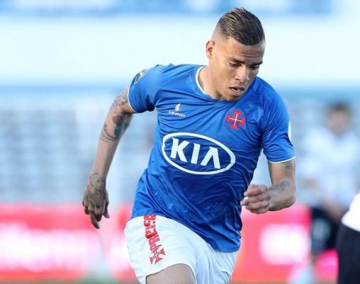 Português: Atacante Maurides marca dois e garante Belenenses na elite