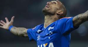 Sport contrata ex-atacante de Palmeiras e Cruzeiro e segue em busca de reforços