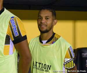 Série C: Santa Cruz encaminha acerto com meia de time da Série D