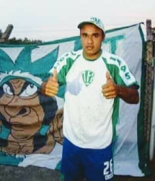 Porém quando atuava no Guarani chegou a vestir o uniforme da Fúria - principal torcida organizada do Bugre
