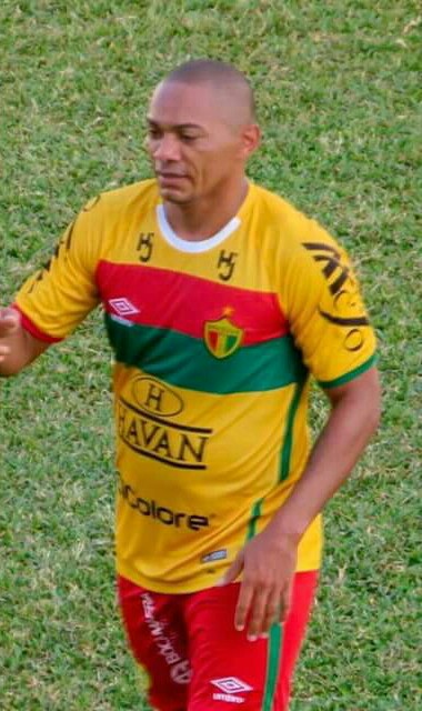 HAT-TRICK FI: Atacante do Brusque, Lima faz quatro gols diante do Mogi e pede música