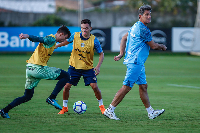 Renato Gaúcho fecha treino e faz mistério antes de jogo da Copa do Brasil