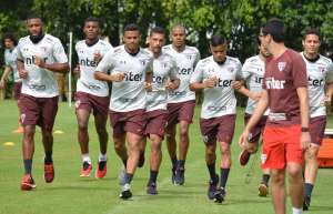 Rodrigo Caio, Nenê e Militão são novidades em treino do São Paulo
