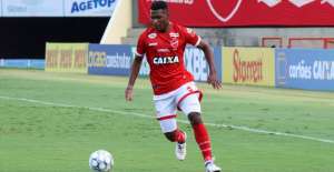 Série B: Com lesão na coxa, Wellington Reis desfalca Vila Nova por duas semanas