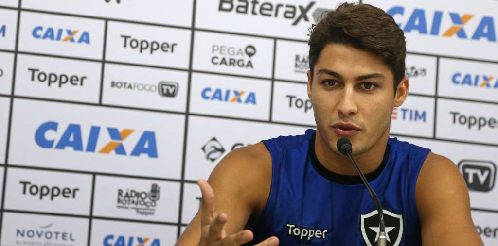 Marcinho pediu pés no chão ao Botafogo na Sul-Americana