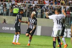 Com sequência ruim e duros desafios, Carille vive momento inédito no Corinthians