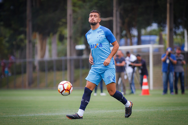 De olho no Sport, Cruzeiro se reapresenta com treino leve após dois dias de folga