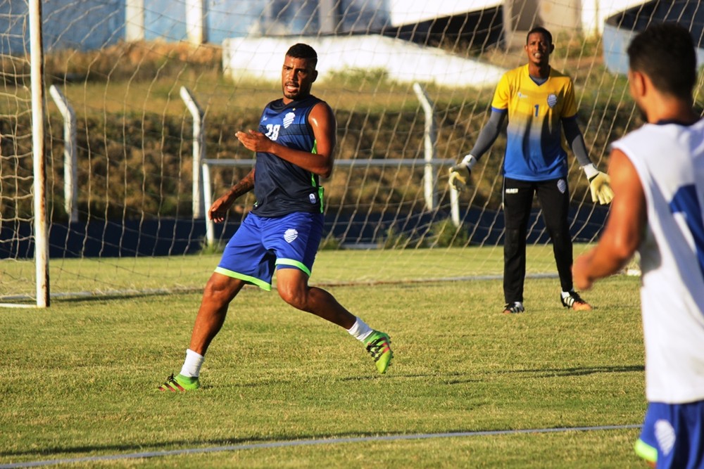 Série B: Pouco aproveitado, Rodrigo Lobão é devolvido pelo CSA ao Santos