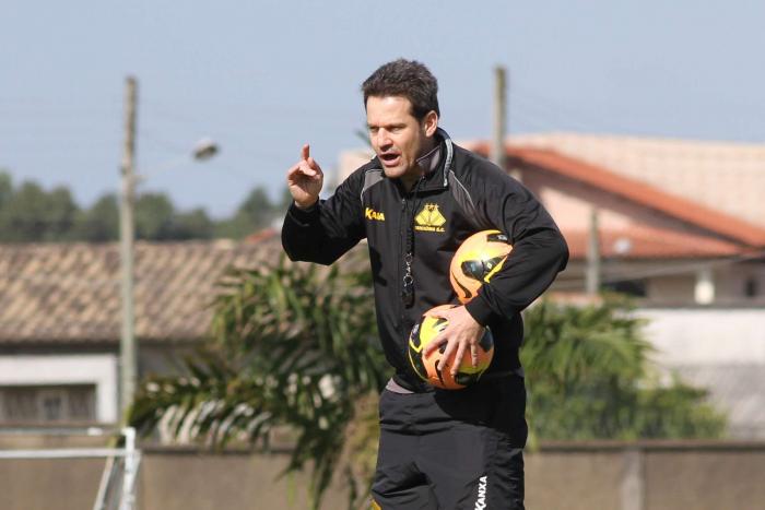 Série B: Em comum acordo, Criciúma acerta saída do técnico Argel Fucks