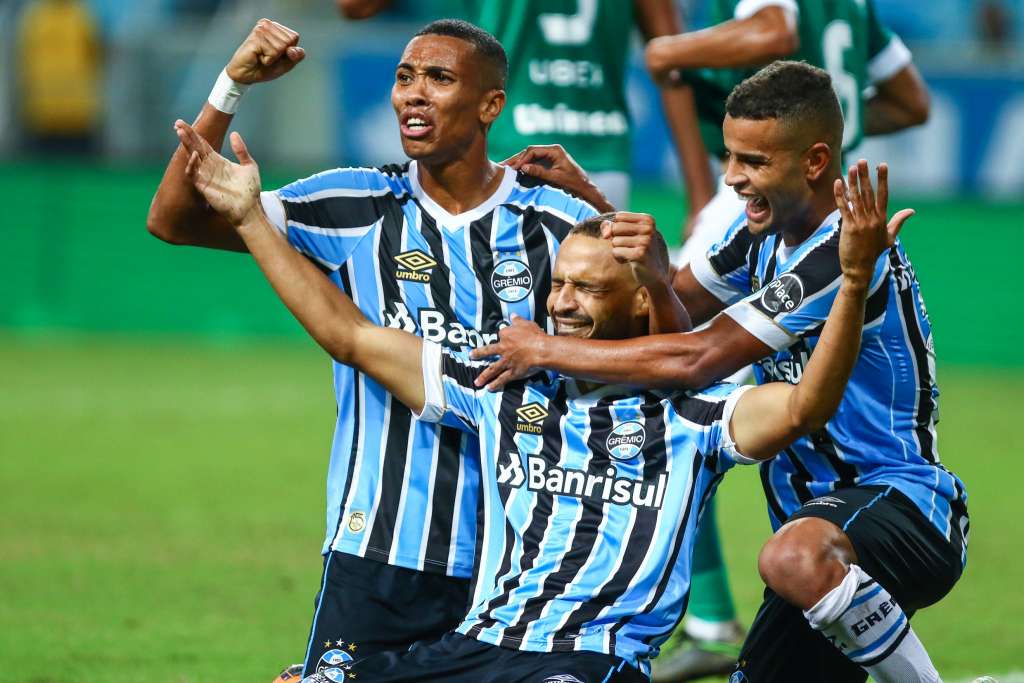 Renato elogia desempenho dos reservas do Grêmio: 'Eles deram conta'